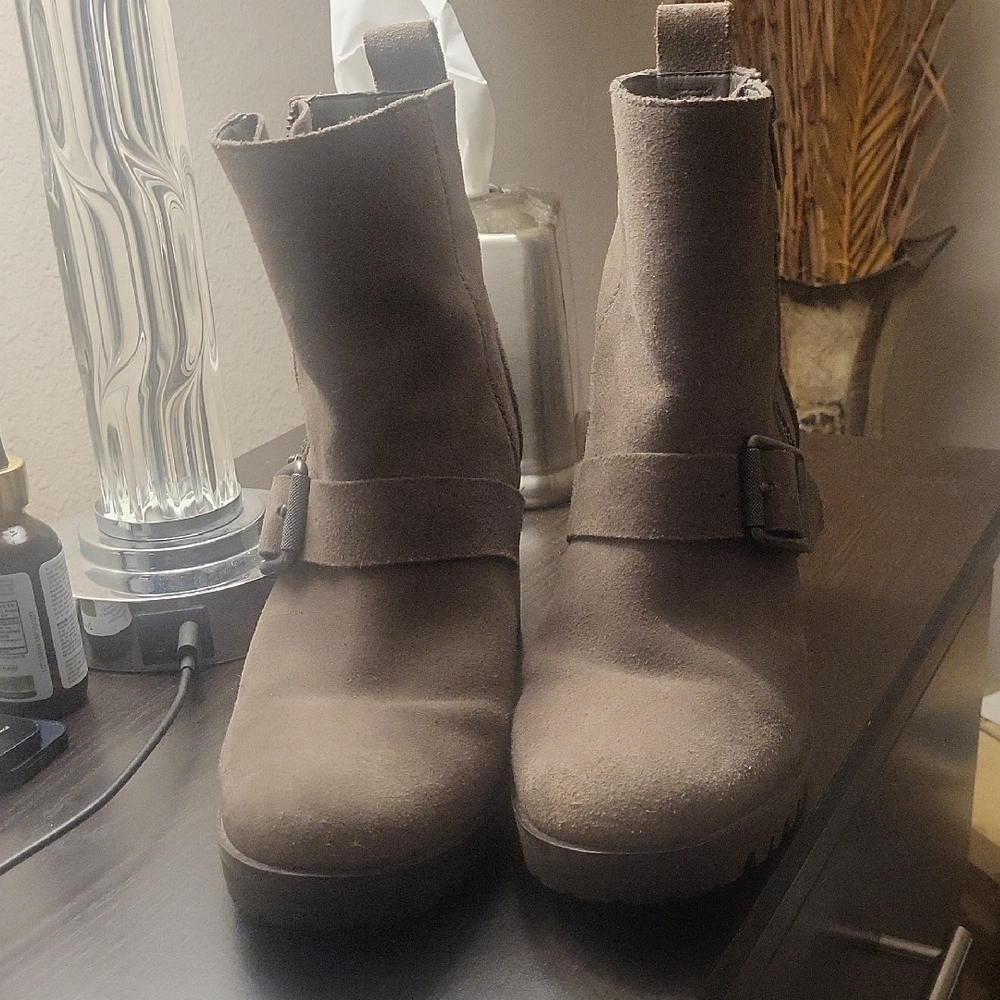 UGG Gray Suede Ankle Boots with buckle